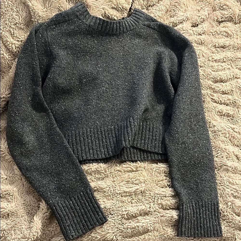 Universal Thread Co Cropped Sweater 🩶